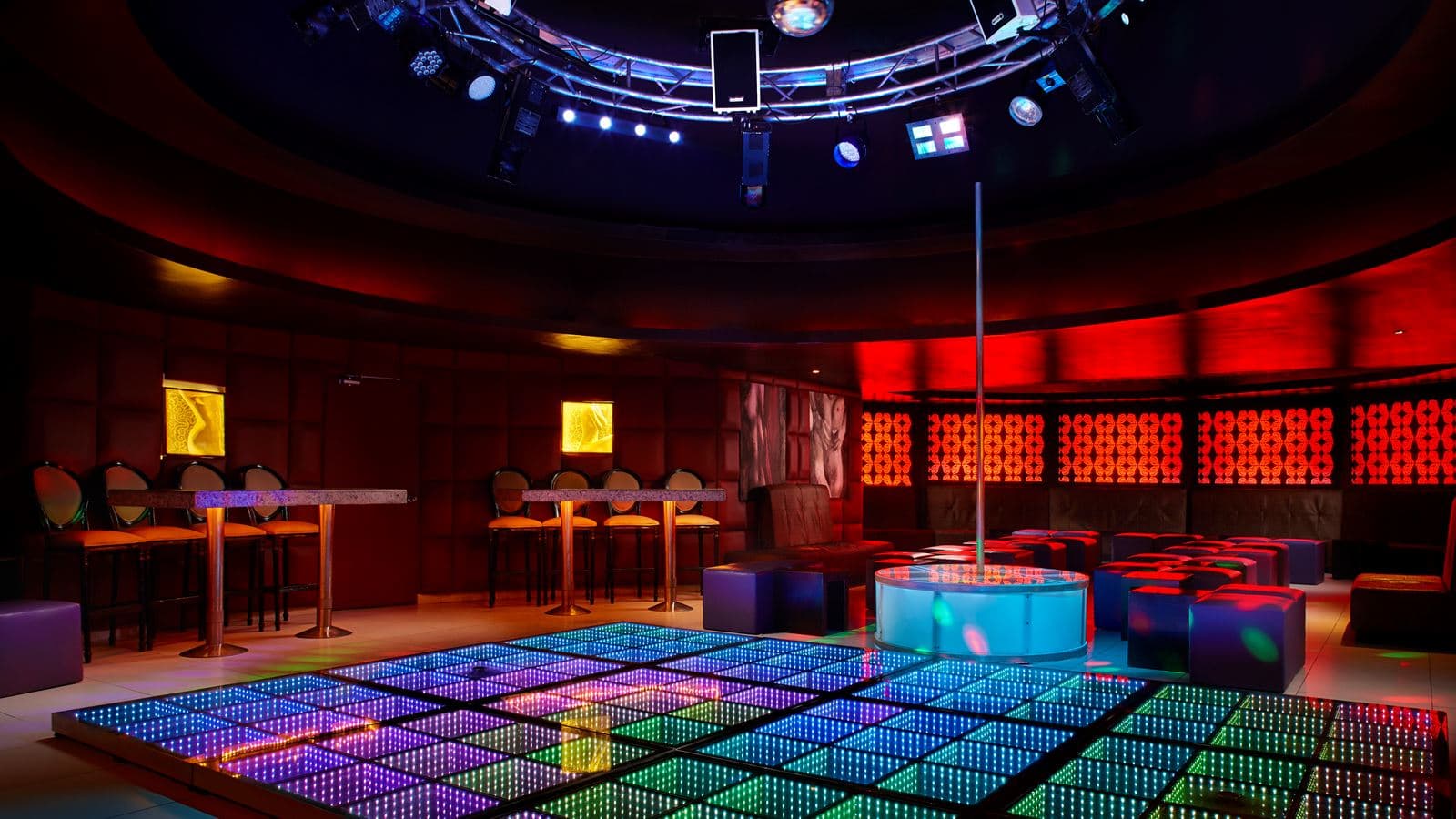 bars-y-night-club