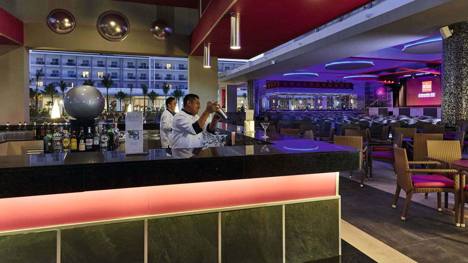 bars-plaza-bar