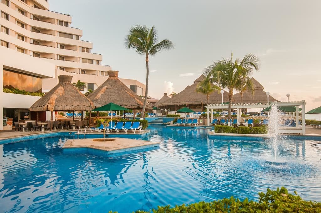pools-outdoor-pool