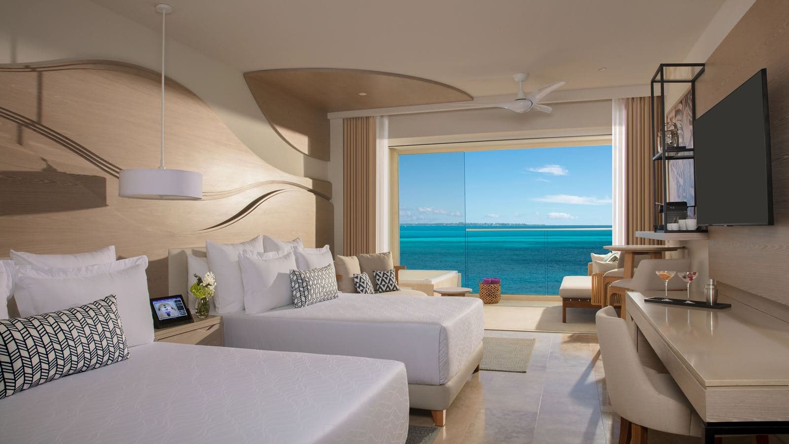 rooms-xhale-club-junior-suite-ocean-front