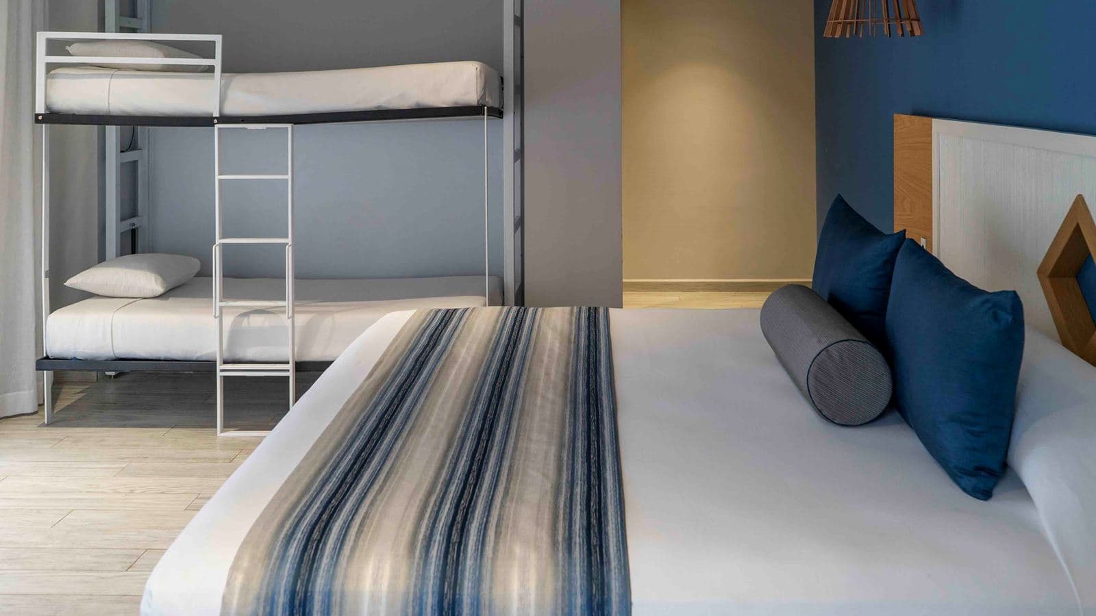 rooms-premium-room