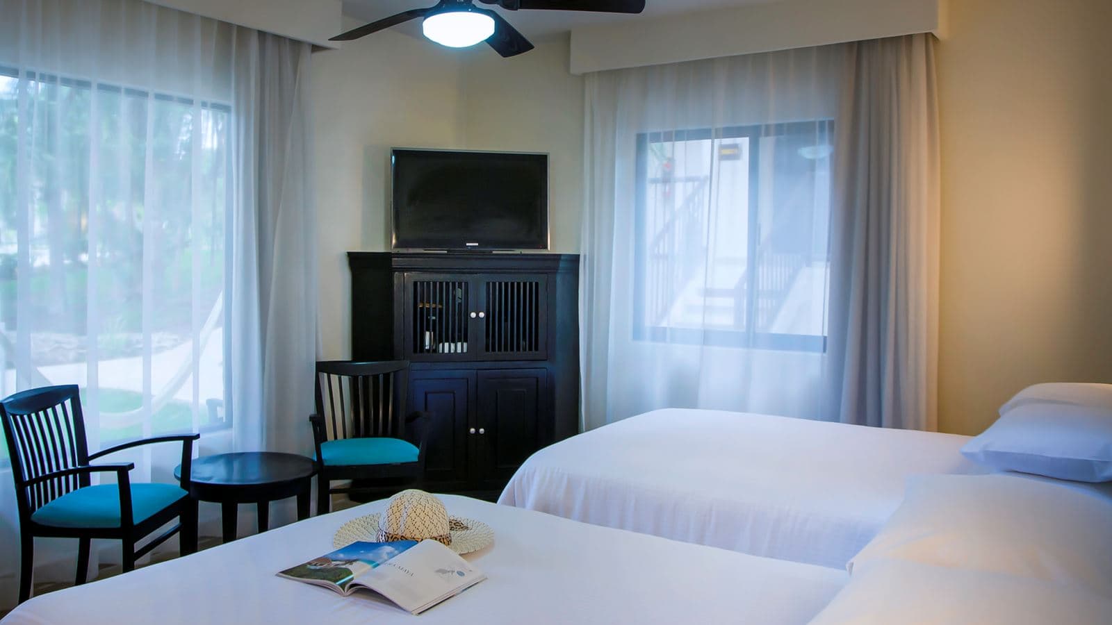 rooms-superior-room