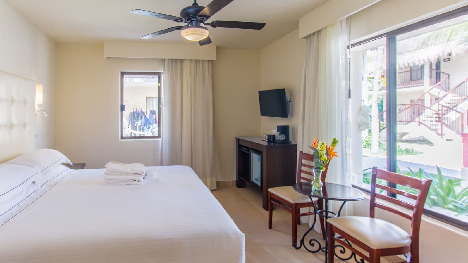 rooms-premium-room