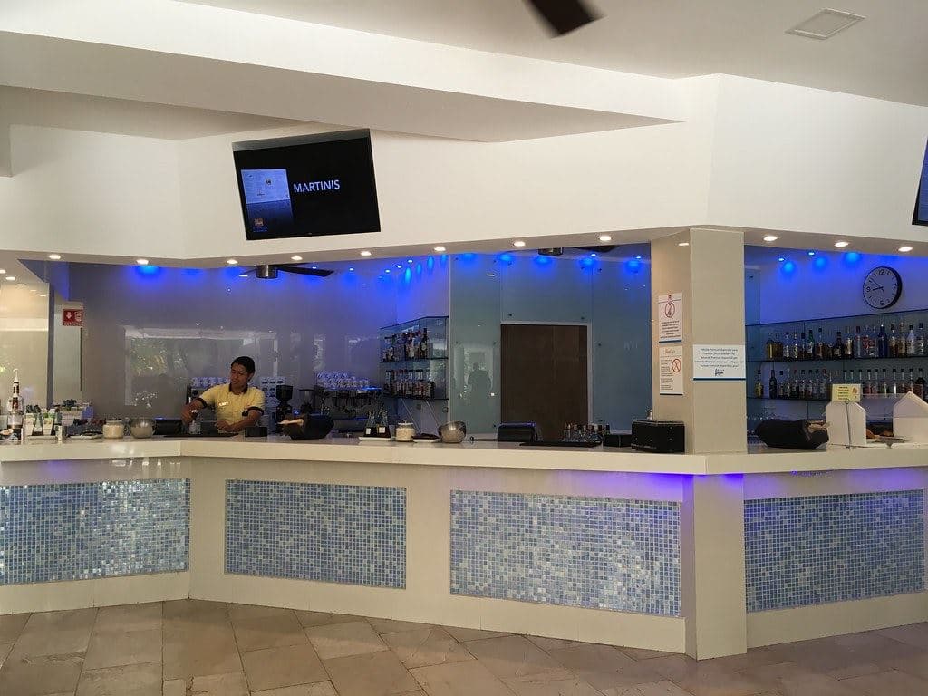 bars-la-cantina