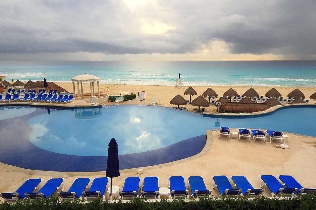 pools-outdoor-pool