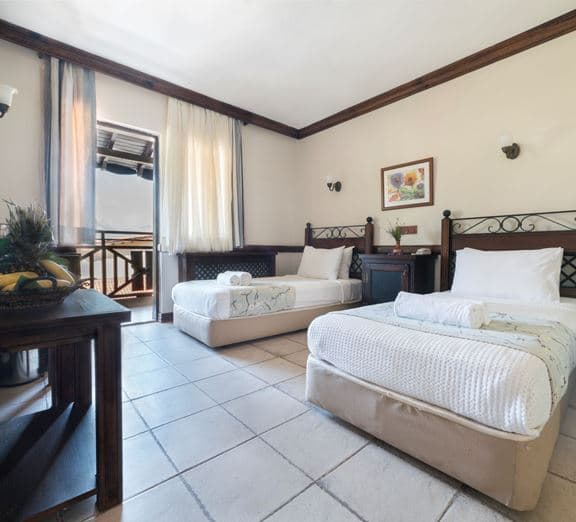 STANDARD ROOM WITH BALCONY Номера