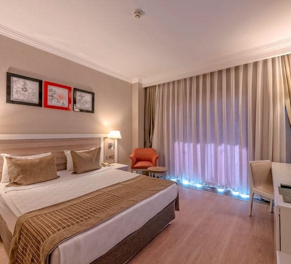 STANDARD ROOM WITH BALCONY Номера
