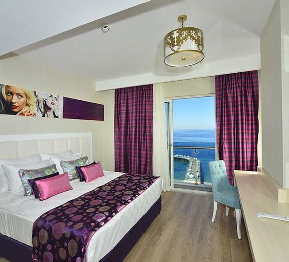 DELUXE ROOM SIDE SEA VIEW Номера