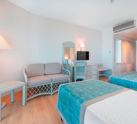 STANDARD ROOM LAND VIEW WITHOUT BALCONY Номера