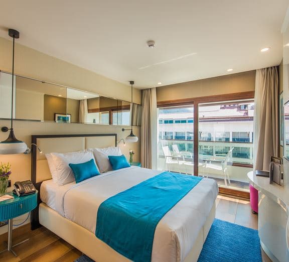 DELUXE ROOM LAND VIEW Номера