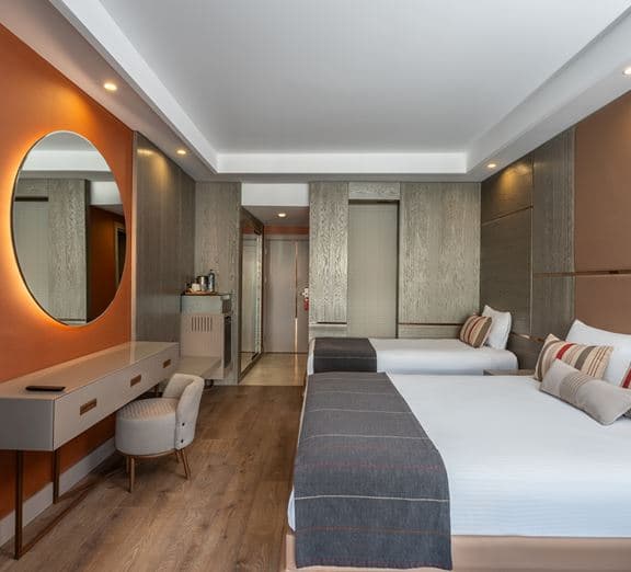 STANDARD ROOM SIDE SEA VIEW WITH BALCONY Номера