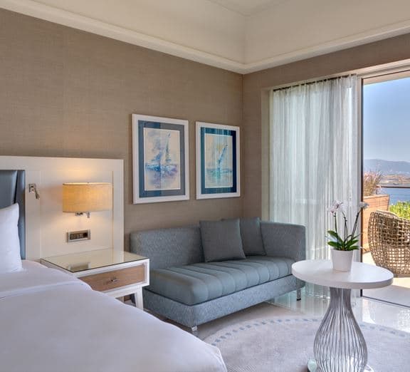 PREMIERE ROOM SEA VIEW BALCONY Номера