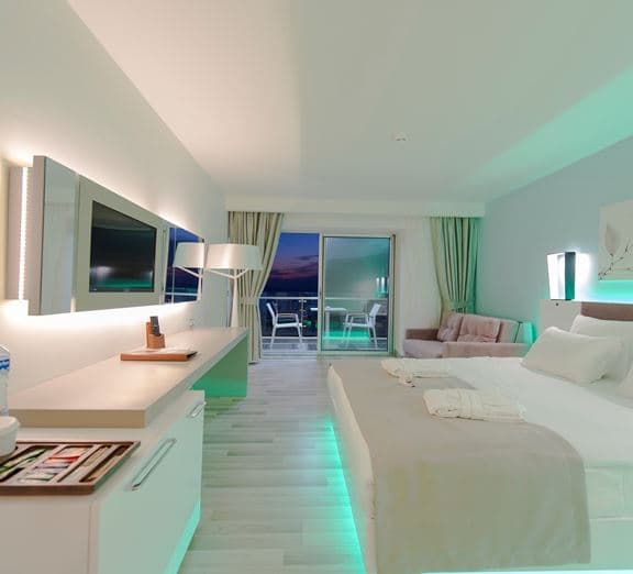 Deluxe Sea View Номера