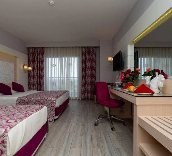 SUPERIOR ROOM SIDE SEA VIEW WITH BALCONY Номера