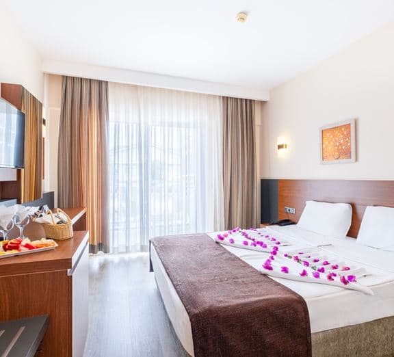 STANDARD ROOM WITH BALCONY Номера