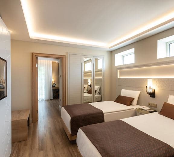 DELUXE FAMILY ROOM Номера