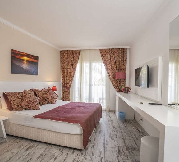 STANDARD ROOM POOL VIEW Номера