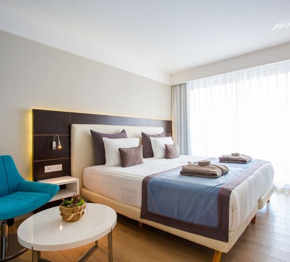 CORNER SUIT LAND VIEW Номера