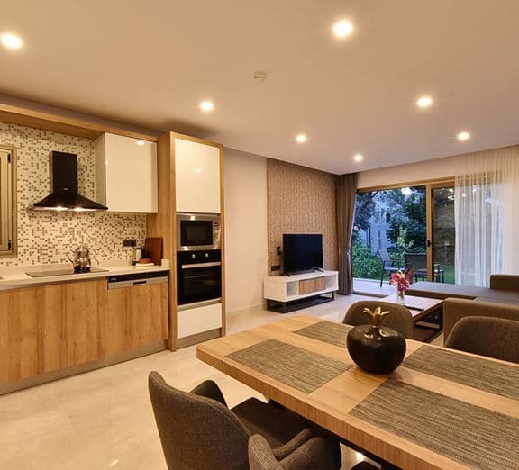 TWO BEDROOM APARTMENT-GARDEN OR POOL VIEW Номера