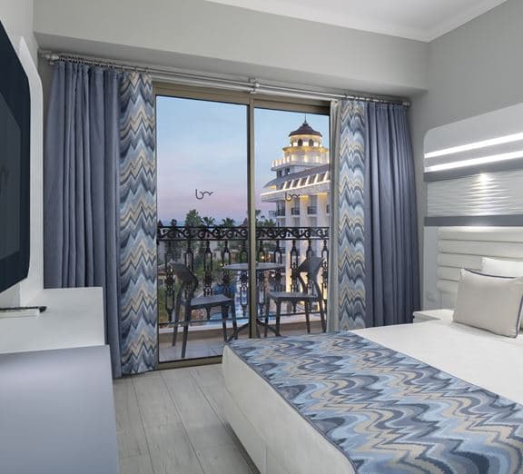 DELUXE STANDARD SIDE SEA VIEW Номера