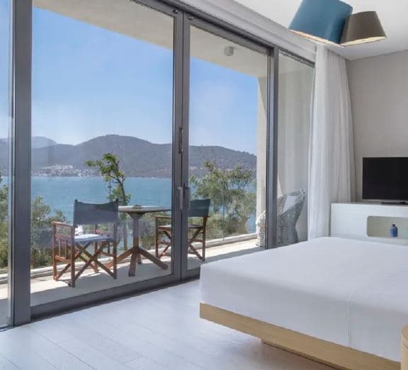 King Premium Room with Balcony & Sea View Номера