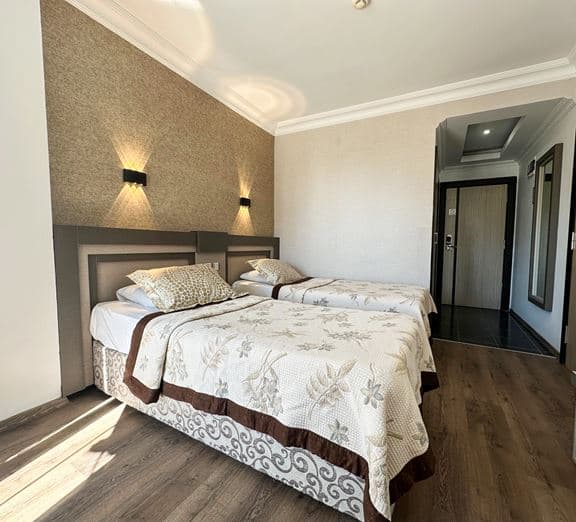 MAIN BUILDING STANDARD ROOM Номера