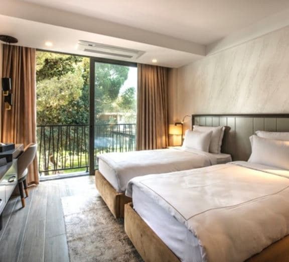 DELUXE ROOM GARDENVIEW BALCONY Номера
