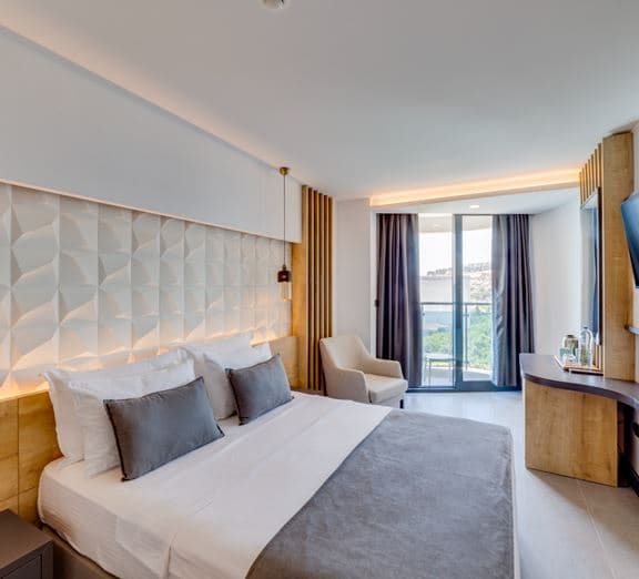 DELUXE ROOM BALCONY Номера