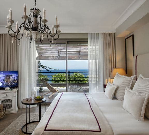 DELUXE BALCONY SEA VIEW ROOM Номера