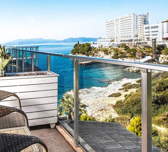 SUPERIOR ROOM SIDESEAVIEW BALCONY Номера