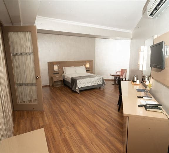 Family Room Land/Sea view Номера