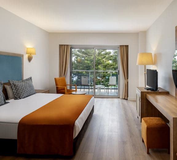 HOTEL STANDARD ROOM LAKE VIEW Номера