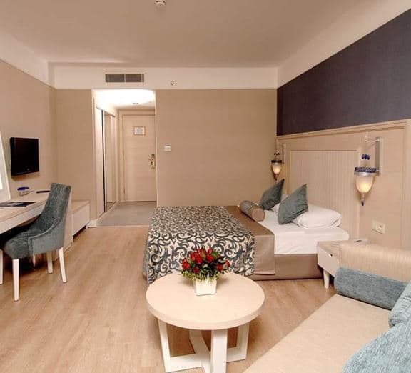 SUPERIOR ROOM LAND VIEW WITH BALCONY Номера