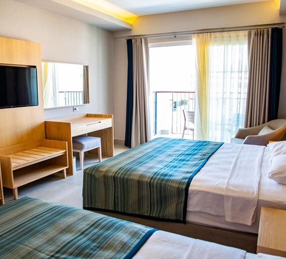 SUPERIOR ROOM SEA VIEW WITH BALCONY Номера