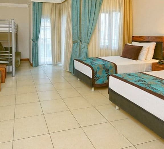 CLUB ROOM (WITH BUNKBED) Номера