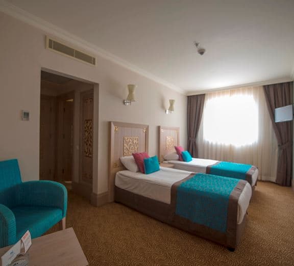FAMILY ROOM LAND VIEW 2 BEDROOMS Номера