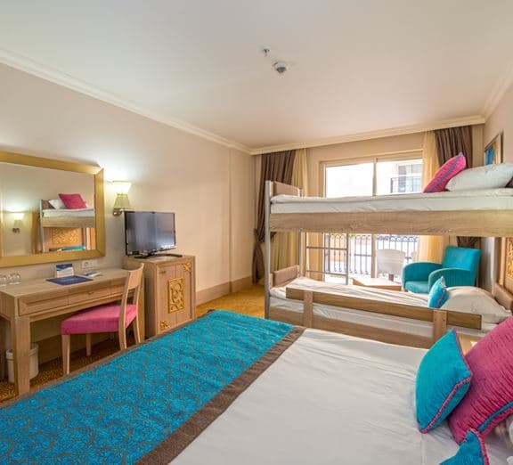 STANDART ROOM LAND VIEW WITH BUNK BED Номера