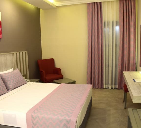 MAIN BUILDING STANDARD ROOM Номера