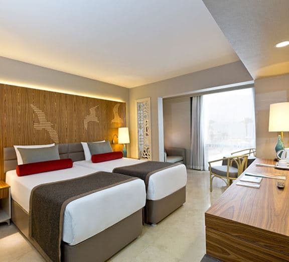 STANDARD ROOM LAND VIEW WITH FRENCH BALCONY Номера