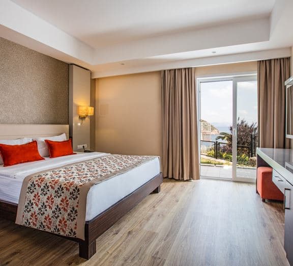 CLUB ROOM LAND VIEW Номера
