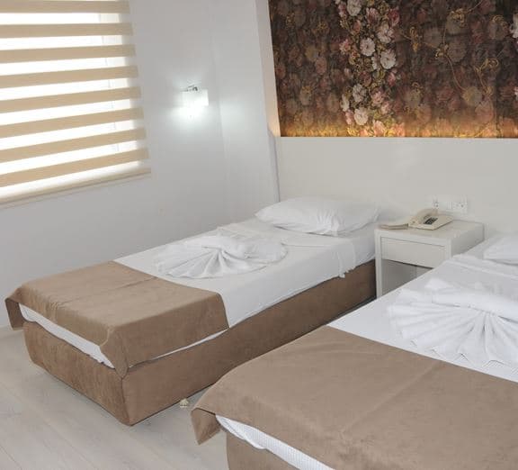 STANDARD ROOM WITH BALCONY Номера