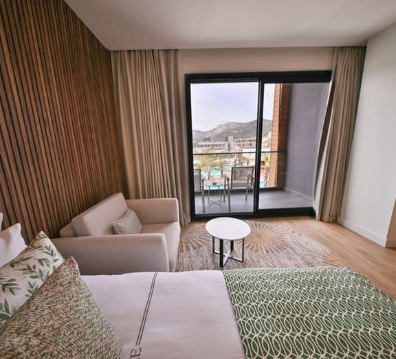 STANDARD ROOM POOL VIEW Номера