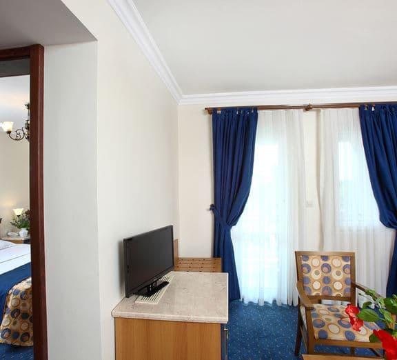 FAMILY ROOM LAND SIDE Номера