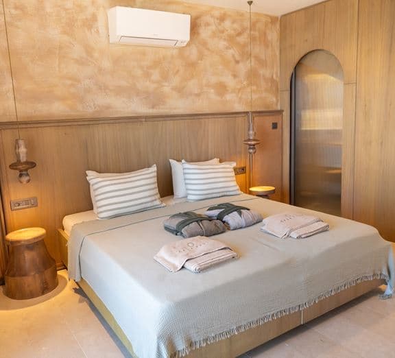 DELUXE ROOM Номера