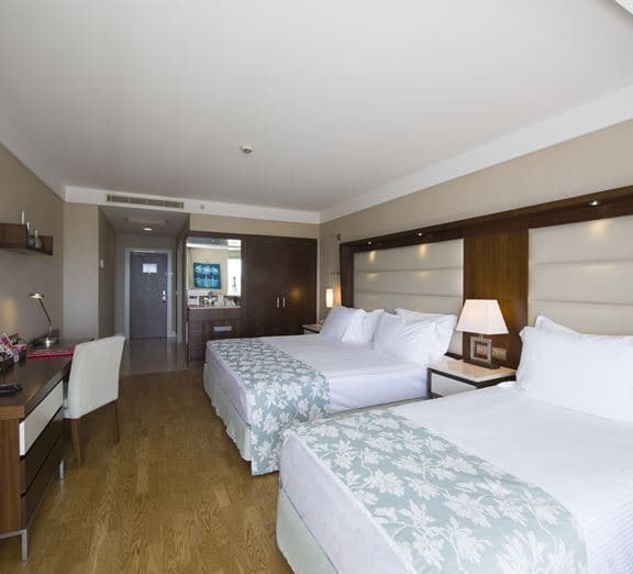 DELUXE ROOM SIDE SEA VIEW WITH BALCONY Номера