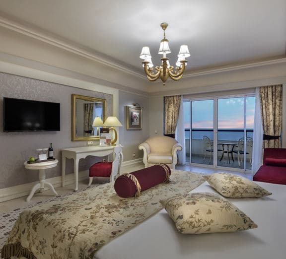 DELUXE ROOM SEA VIEW (PORTOFINO BUILDING) Номера