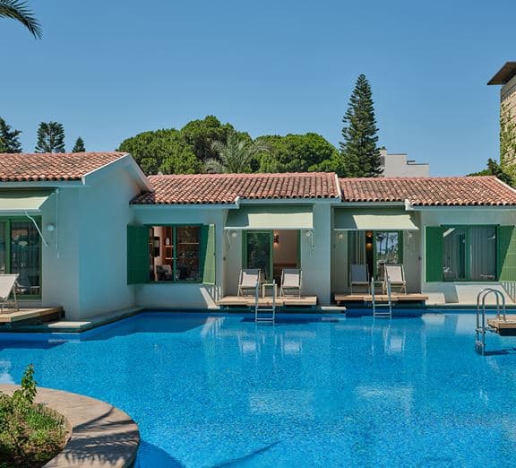 LAKE SUITE DIRECT POOL ACCES +18 AGE Номера