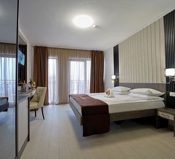 DOUBLE DELUXE ROOM Номера