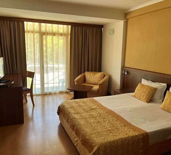 Twin Superior Room (Balcony) Номера