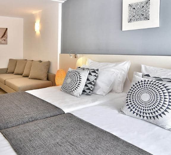 Twin Standard Room (Balcony) Номера